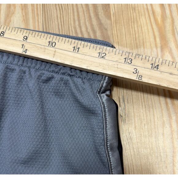 Nike Boys' Dri-FIT Elite Gray Stripe Basketball Shorts Size XL - Picture 5 of 6
